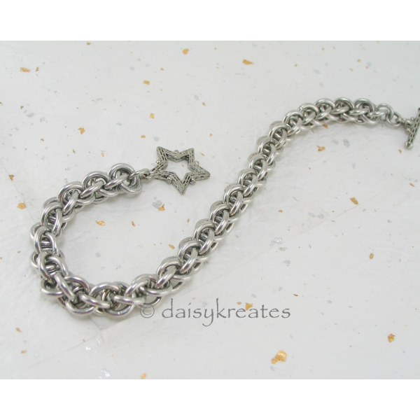 Jens Pind Linkage JPL 3 Bracelet fastens with Star toggle