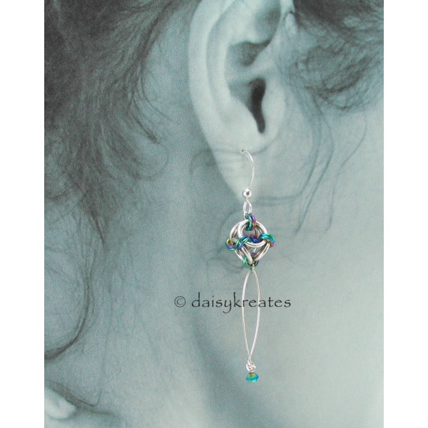 The earrings sit close to the ear lopes, are comfortable for long wear