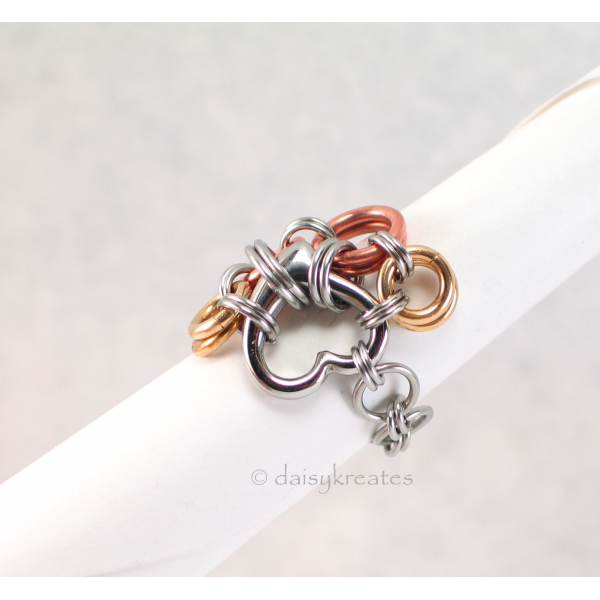 Paw Print finger ring comes with a chain shank, is soft and sturdy